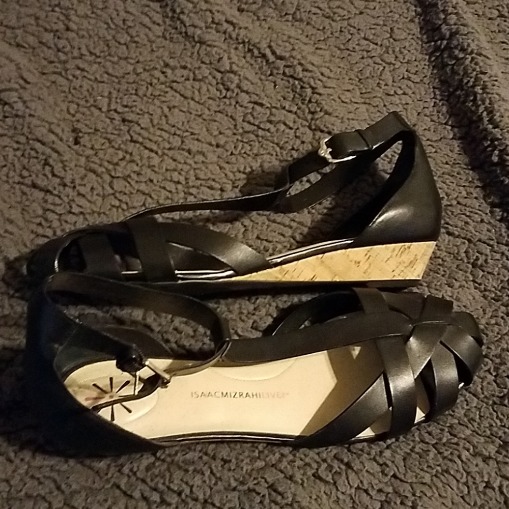 Isaac Mizrahi black strap shoes